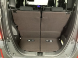 コンパクトボディーなのに、荷室はこんなに広々!たくさん荷物が積めますよ。