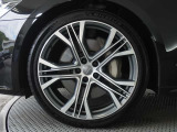 アウディ認定中古車は1年間、走行距離無制限の認定中古車保証が無償で付帯されます。