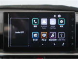 ディスプレイオーディオを装備。スマートフォンと車を繋ぐことで、これまでのナビに加えて色々なサービスが楽しめます。