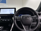高いホールド性で運転姿勢が安定します。長距離ドライブでも疲れにくいのが魅力です。快適なドライビングライフをお送りください♪
