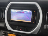 バックカメラと障害物センサーで駐車支援もばっちりです。