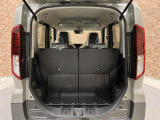 ■充実のアフターサービス■ 車の販売はもちろん、自社整備工場・自社鈑金工場・オイル交換&点検専門店舗を完備しておりますので納車後もお客様のカーライフをトータルでサポートいたします。
