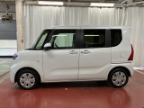 【スマートアシスト搭載車】 衝突回避支援ブレーキ機能(対車両・歩行者)、衝突警報機能(対車両・対歩行者)、誤発信抑制制御機能などの機能で安全な運転をサポートします