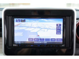 メモリーナビ(MDV-D406BT)を搭載。詳細地図も入っているので、初めて行く場所でも道に迷うことなく安心です。