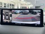 マルチビューカメラのお写真です。駐車が苦手な方でも楽に駐車が行えますね♪