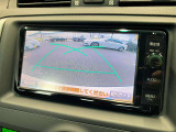 【バックカメラ】運転席から画面上で安全確認ができます。駐車が苦手な方にもオススメな便利機能です。
