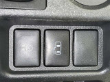 片側スライドドアで狭い所でも乗り降り楽々です!