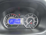 運転席のスピードメーターになります。明るく見やすく安全快適なドライブを楽しめます。