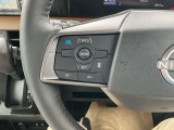 【プロパイロット】高速道でアクセル・ブレーキ・ハンドルをアシスト。運転の負担を軽減します。