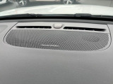【harman kardon】ハーマンカードンのHi-Fiスペシャリストと共に、モデル別に開発・設計された専用チューニングが臨場感溢れる音響空間を実現しています。