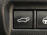 【パワーバックドア】スマートキーや運転席のボタンを押すだけでリアゲートが自動で開閉します!荷物を持っている時や、高い位置にあるバックドアを閉める際に便利な機能です♪