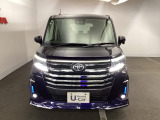 【LEDヘッドライト】が装備されています。夜間走行時や雨の日に明るく安全に前方を照らすことが出来ます。対向車からも見えやすいので相手に接近を知らせることも出来ます。