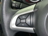 ステアリングスイッチ装備!運転しながら手元でオーディオの操作などができます。