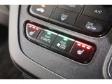 シートヒーター装備付き車!!座席に埋め込まれた電熱線によりシートを暖めることが出来る装備で、温められたシートは、寒い冬には最適です!!