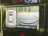 【パノラミックビューモニター】専用のカメラにより、上から見下ろしたような視点で360度クルマの周囲を確認することができます☆死角部分も確認しやすく、狭い場所での切り返しや駐車もスムーズに行えます。