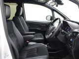 運転席廻りです。