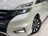【LEDヘッドライト】悪天候や夜間走行時も良好な視界を確保し安心して運転できる高輝度LEDヘッドライトを装備!点灯速度が早く、消費電力も抑えられています。