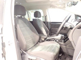 楽な姿勢で座ることが出来るので長時間の運転でも疲れにくいですし体もぶれにくいですよ。