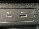 前席USB電源です。