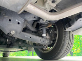 お車を安心してお乗りいただく為には、足回りの定期点検が欠かせません。サービスサポート(有償保証)では無料点検もご提供しており、安心のカーライフをお過ごしいただけるサポート体制が整っています。