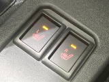 【シートヒーター】寒い日に重宝するシートヒーター!エアコンより早く温まってくれるので寒がりの人も安心ですね♪エアコンの温風は乾燥するから苦手、という方にもをおすすめです。
