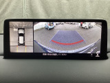 狭い場所での駐車やすれ違いなどでより的確な運転操作に役立つ360&deg;ビューモニターが装備されています。