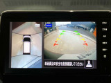 クルマを空から見たような映像が映る、アラウンドビューモニターで、車両周辺の安全確認も一目できます!小さなお子様や障害物も確認できるので、運転のしやすさだけでなく事故防止にも役立ち安心して駐車できます♪