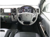 見通しのよいすっきりとした視界で、誰でも運転しやすいです。運転のしやすさは疲れにくさにも繋がりますよ♪