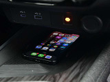 スマホの充電等に便利なUSBのソケットが付いています。