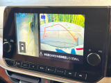 【アラウンドビューモニター】専用のカメラにより、上から見下ろしたような視点で360度クルマの周囲を確認することができます☆縦列駐車や幅寄せ時に活躍してくれます♪