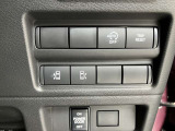 両側オートスライドドアです♪運転席のボタンやキーのボタンでも開閉できます!手荷物がいっぱいの時でも簡単にドアの開け閉めができるのでとっても便利です♪
