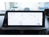 ディスプレイオーディオを装備。スマホとクルマをつなぐことで、これまでのナビに加えて、いろんなサービスが楽しめます。