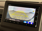 【バックカメラ】リバースにするだけで映ります、後方の安全確認や、狭い駐車場での車庫入れ、雨の日や夜間など視界の悪い時に便利です!安全にバックする為には欠かせない装備です。