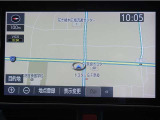 ナビ付きで、遠出や初めての道も安心。道に迷う心配が少なく、同乗者との会話や運転に集中出来ます。ご家族でのお出かけにも心強いポイントです。