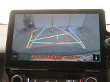 バックガイドモニターで、後方を確認しながら安心して駐車することができます。運転初心者も熟練者も必須の機能ですよ!