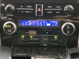 デュアルエアコンとは、運転席と助手席で、個別に温度設定ができる機能です。気温の感じ方は、人それぞれ違うもの。乗る人に優しい機能ですね。