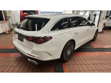 メルセデス・ベンツの定める厳しい基準をクリアしたお車のみをご案内させて頂きます。納車前整備はメーカー規定に基づき100項目にも及ぶ点検を熟練のメカニックによって行いご納車させて頂きます。