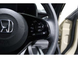 Hondaセンシングの機能のひとつ、アダプティブクルーズコントロール付!アクセルから足を離しても設定したスピードと前車との車間を保ち走行してくれます!車線維持もアシスト☆高速道路で疲労軽減ですね☆