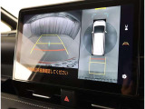 バックガイドモニターで、後方を確認しながら安心して駐車することができます。運転初心者も熟練者も必須の機能ですよ!