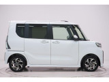 県内13店舗にて常時500台以上ダイハツ車を展示中です。見て、触って、納得のいく一台をぜひ見つけてください。
