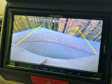 【バックカメラ】駐車時に後方がリアルタイム映像で確認できます。大型商業施設や立体駐車場での駐車時や、夜間のバック時に大活躍!運転スキルに関わらず、今や必須となった装備のひとつです!