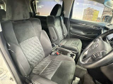 運転席も広々としており運転しやすい環境を実現しています☆