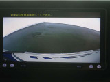 バックガイドモニターで、後方を確認しながら安心して駐車することが出来ます。運転初心者も熟練者も必須の機能ですよ!