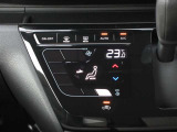 オートエアコンですので、車内を快適な空間に出来ます ♪   操作はタッチパネル式ですので爪の長い方でも安心して操作して頂けます!