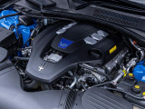マセラティの100年の歴史が詰まった、V63リッターエンジン 430馬力(カタログ値)。是非店頭でその走りやエギゾーストを、肌で、耳でご体感ください