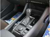 オートオークション会場より、ご希望のお車を一緒にお探し致します。