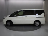 後席両側電動スライドドア☆ 小さなお子様の乗り降りも気楽に行えます。荷物で手一杯の際も、ボタンでドアの開閉ができる上、開口部も広いため大きな物でも一人で積込みが行いやすいです!