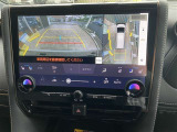 バックカメラも搭載しており、狭い駐車スペースでも安心です。
