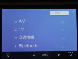 ディスプレイオーディオを装備。スマートフォンと車を繋ぐことで、これまでのナビに加えて色々なサービスが楽しめます。