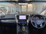 見通しのよいすっきりとした視界で、誰でも運転しやすいです。運転のしやすさは疲れにくさにも繋がりますよ♪